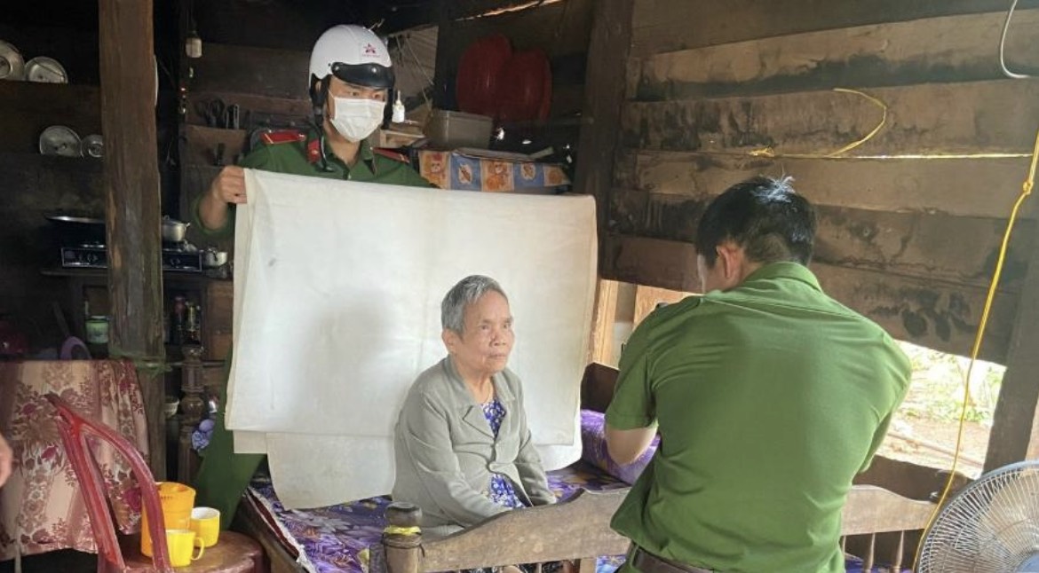 Kêu gọi người dân trên địa bàn xã Phú Lộc làm hồ sơ cấp CCCD