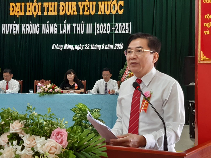 Ông Trương Hoài Anh, Chủ tịch UBND huyện phát biểu tại đại hội