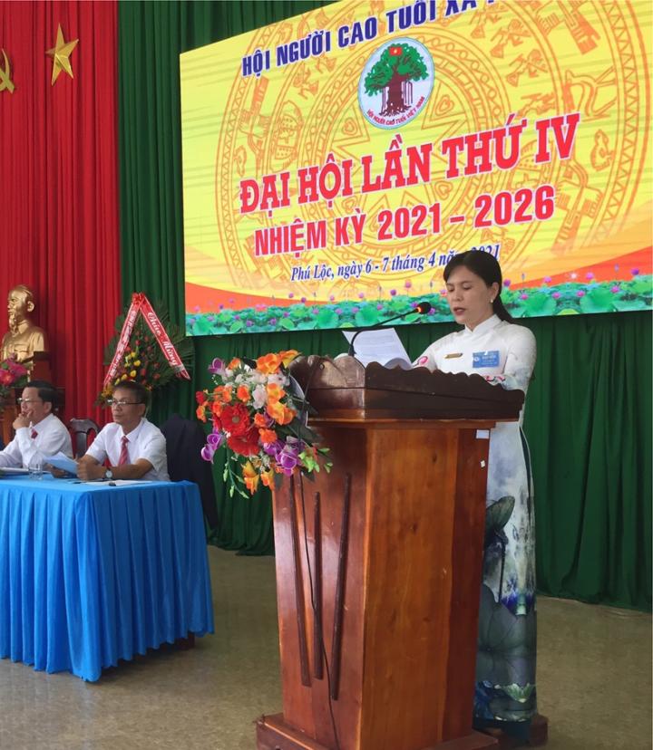 Đ/c Dương Thị Len – HUV, Bí thư Đảng ủy xã phát biểu, chỉ đạo tại Đại hội